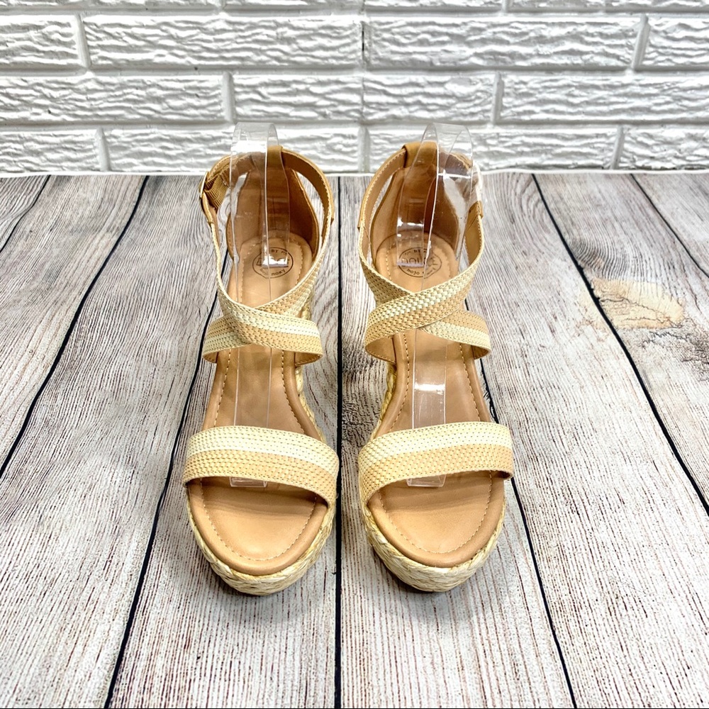 Dolce by Mojo Moxy Striped Sandal Wedges - Picture 2 of 6